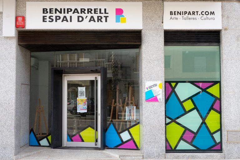 Fachada exterior de Beniparrell Espai d’Art, futuro centro cultural con talleres y exposiciones en Valencia